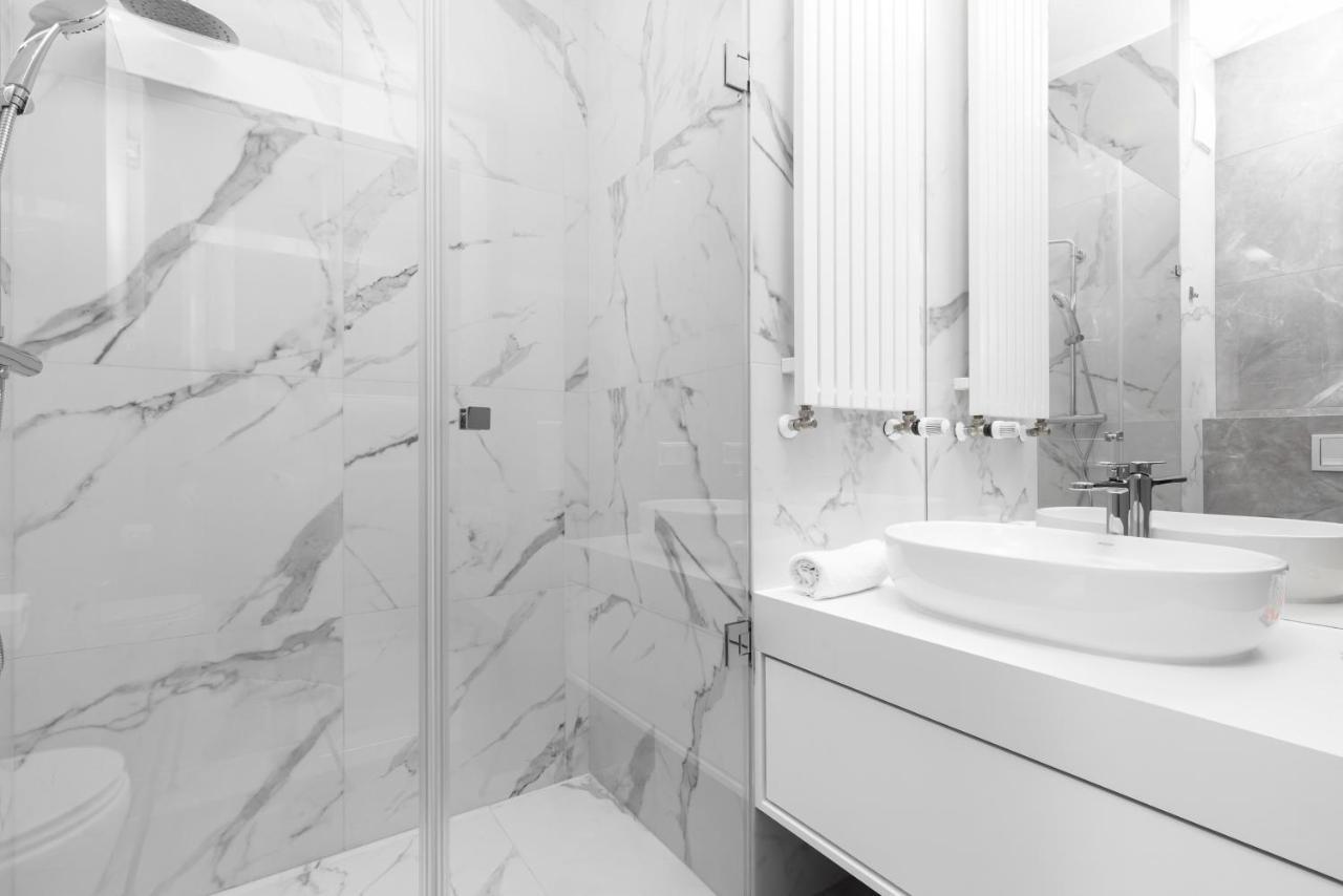 Premium Apartments Business Center By Renters Prestige Varsovie Extérieur photo